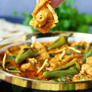 CHICKEN ACHARI HANDI